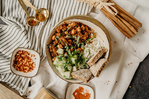 Prato da salada de grão de bico